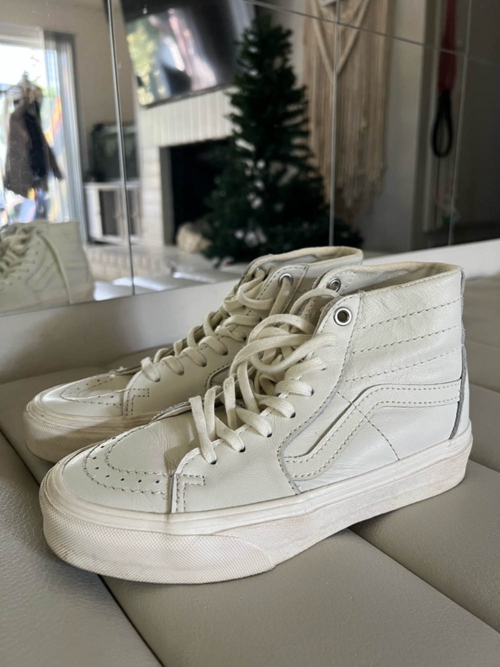 Vans SK8-Hi Pro Leather white High Top Skate sneakers for kids or women